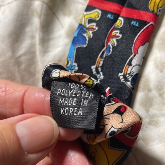 Vintage Kellogs Cereal Heros Neck Tie circa 1997. Rare find excellent condition - Picture 5 of 5